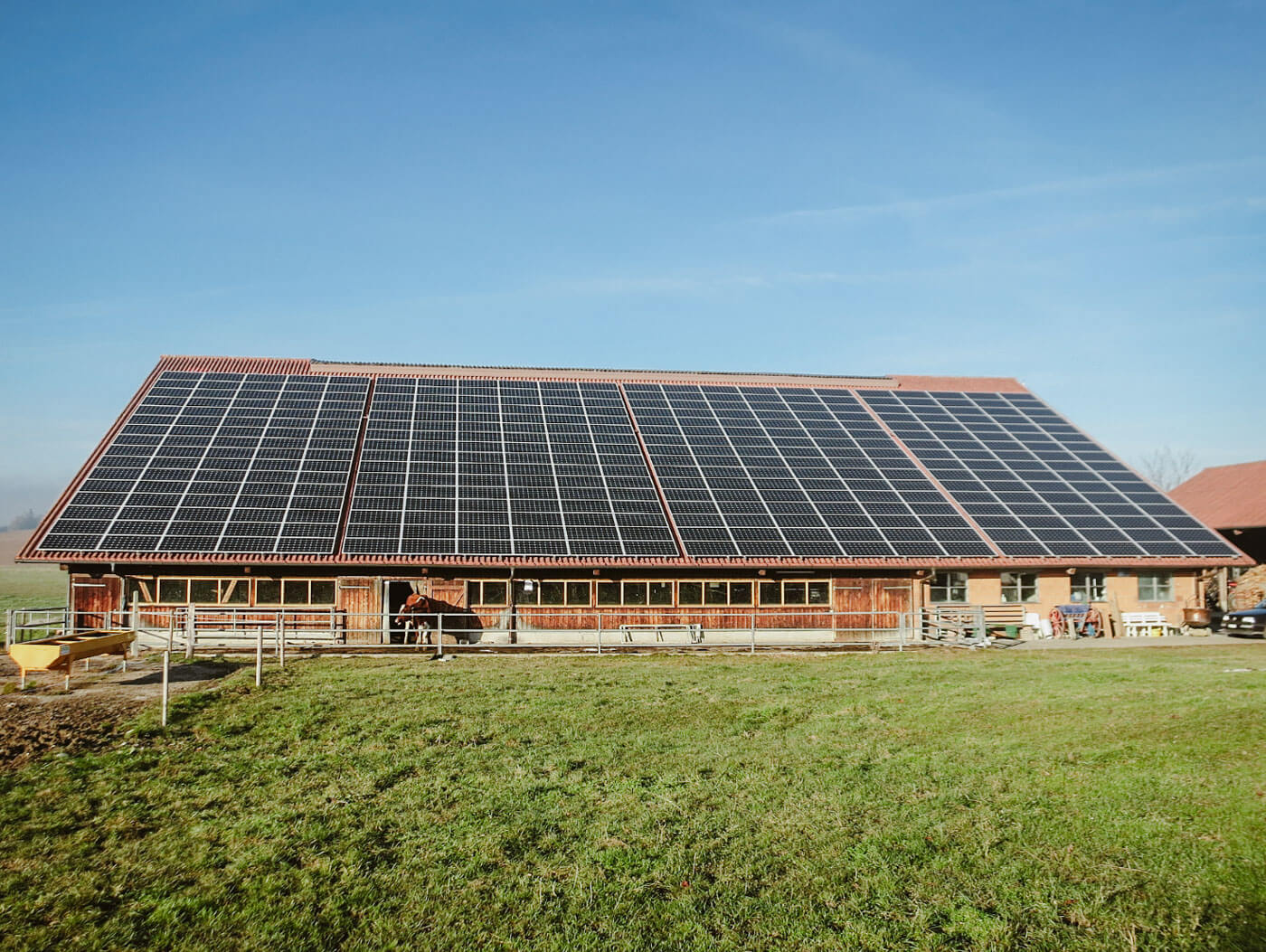 vZEV verbindet mehrere Gebäude auf einem Bauernhof